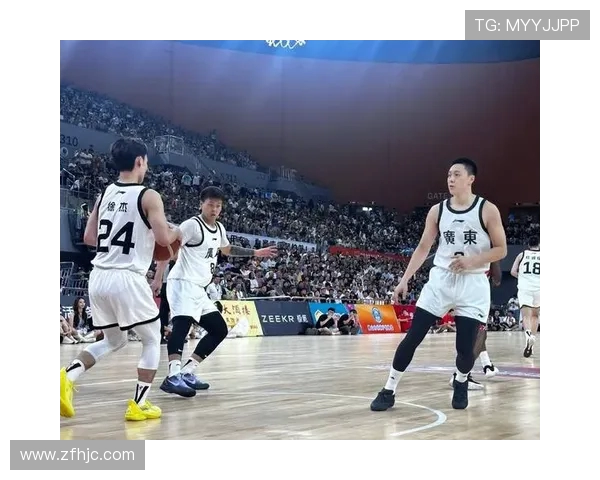 广厦男篮扣篮图集燃爆赛场会挽雕弓如满月诠释力量与激情篮球精神